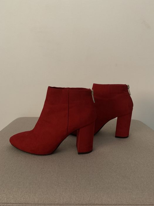 Botins/Botas vermelhas