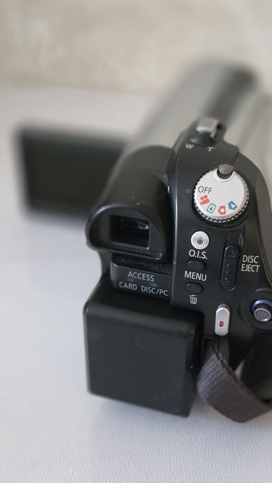 Відеокамера  Panasonic VDR-D51