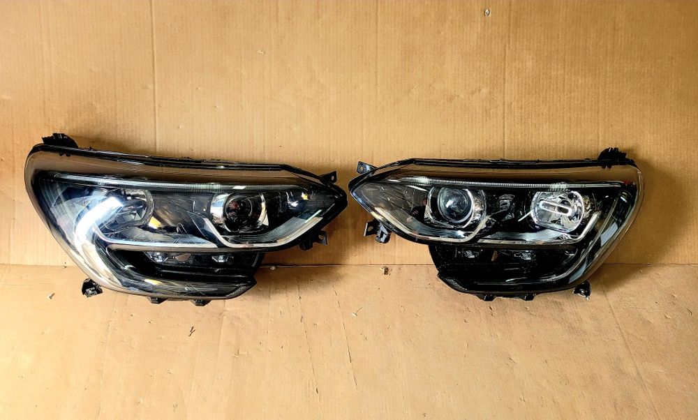 Renault Megane IV lampa przednia lewa prawa