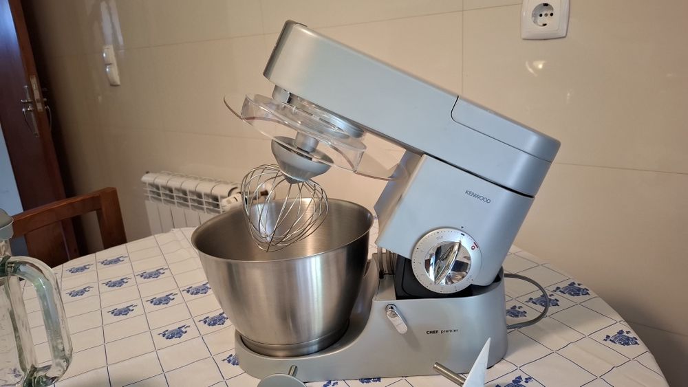 Batedeira e amassadeira KENWOOD