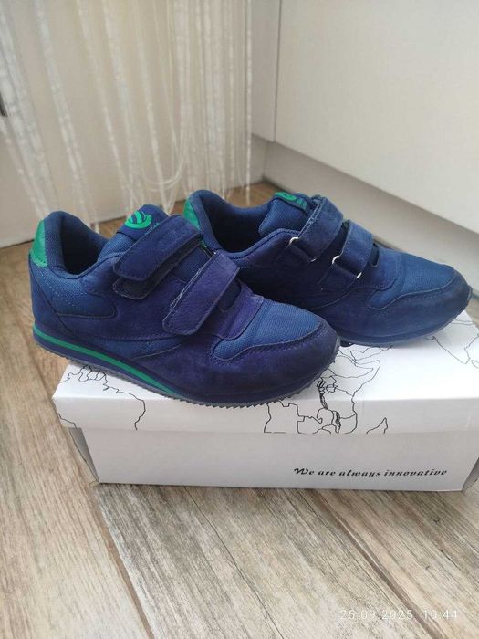 Продам кросівки на хлопчика.