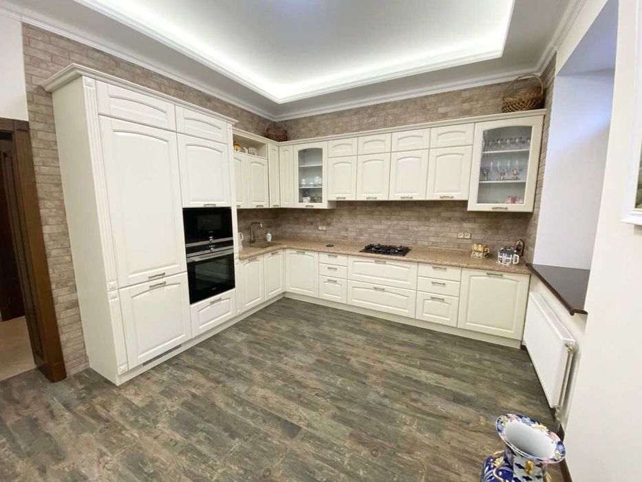 Продаж 6к.кв. по вул.Гончарна 5а