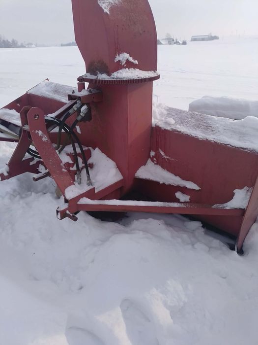 Dmuchawa i pług do śniegu