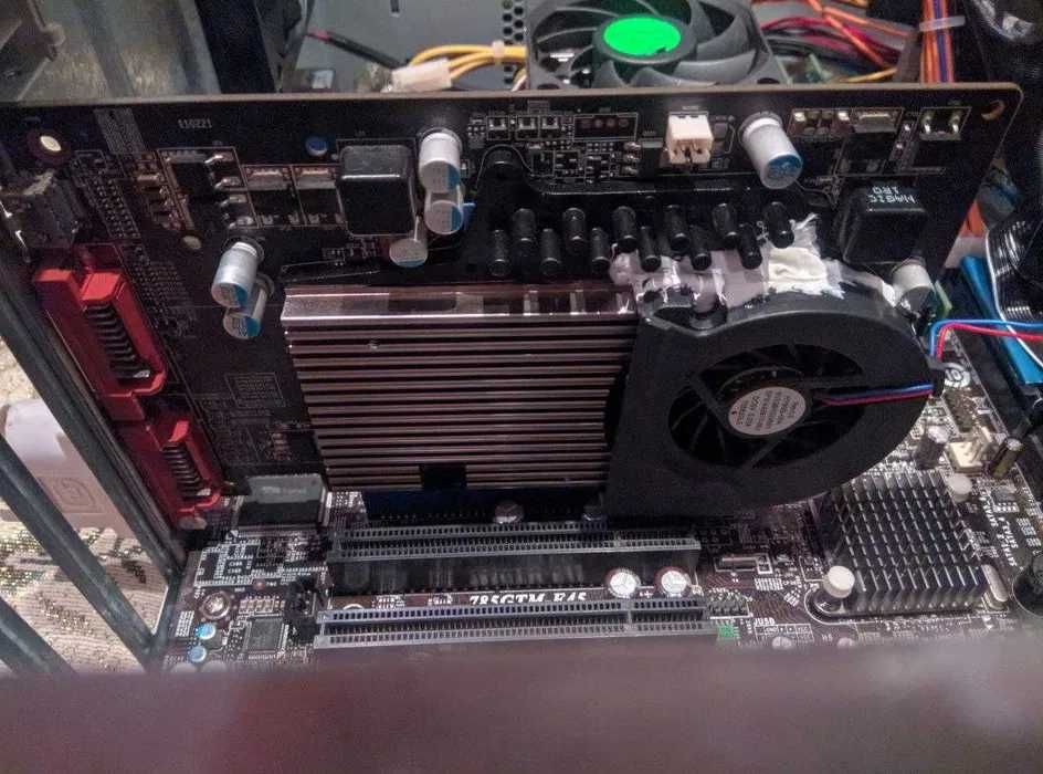 Core 2 Quad Q8400/4 Gb DDR2/Radeon HD 6670 1Gb GDDR5/HDD 400 Gb