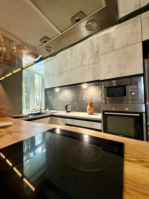 Продаж квартири вашої мрії в ЦЕНТРІ+ГАРАЖ!Код:21696