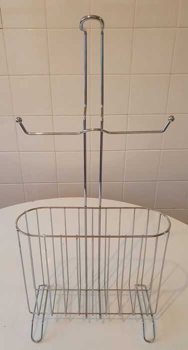 Suporte de chão para casa de banho