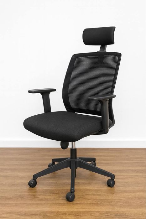 Распродажа офисной мебели Стулья  Кресла Тумбы Стеллаж Диван Стільці