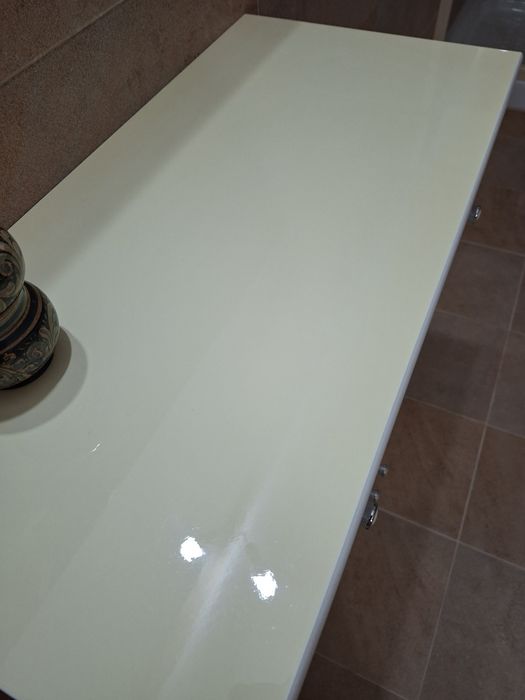 Movel de banho branco