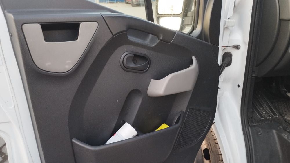 Renault Master  Renault Master L4H2 Chłodnia Sypialnia Napęd tyl