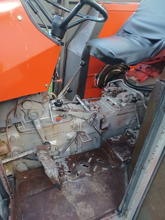 Ciągnik Ursus MF 255