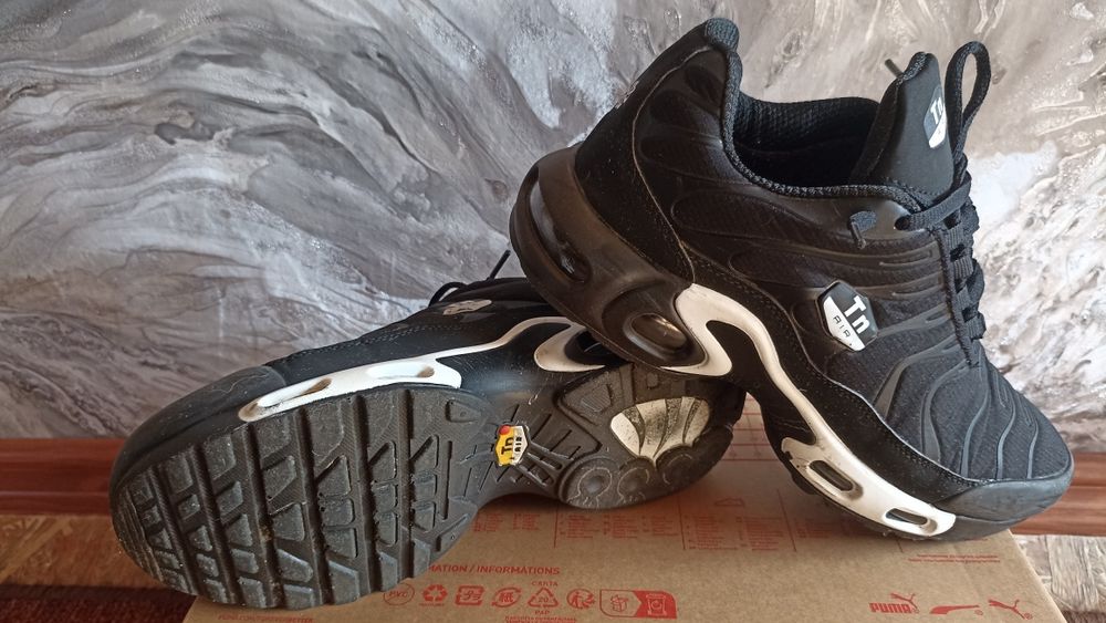 Продам кросовкі дитячі