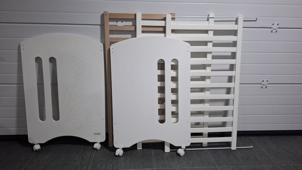 Berço de Madeira Micuna Sweet Bear (Branco) – Com Rodas