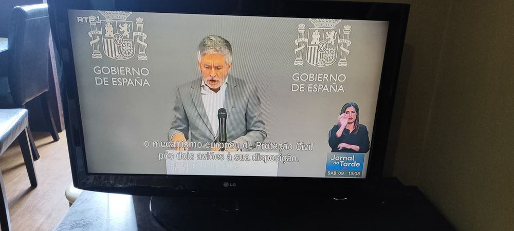 TV LG 40 "bom estado