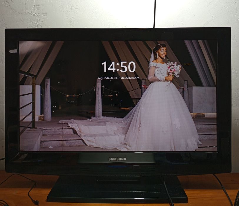 Samsung 32polegada” – em ótimo estado!