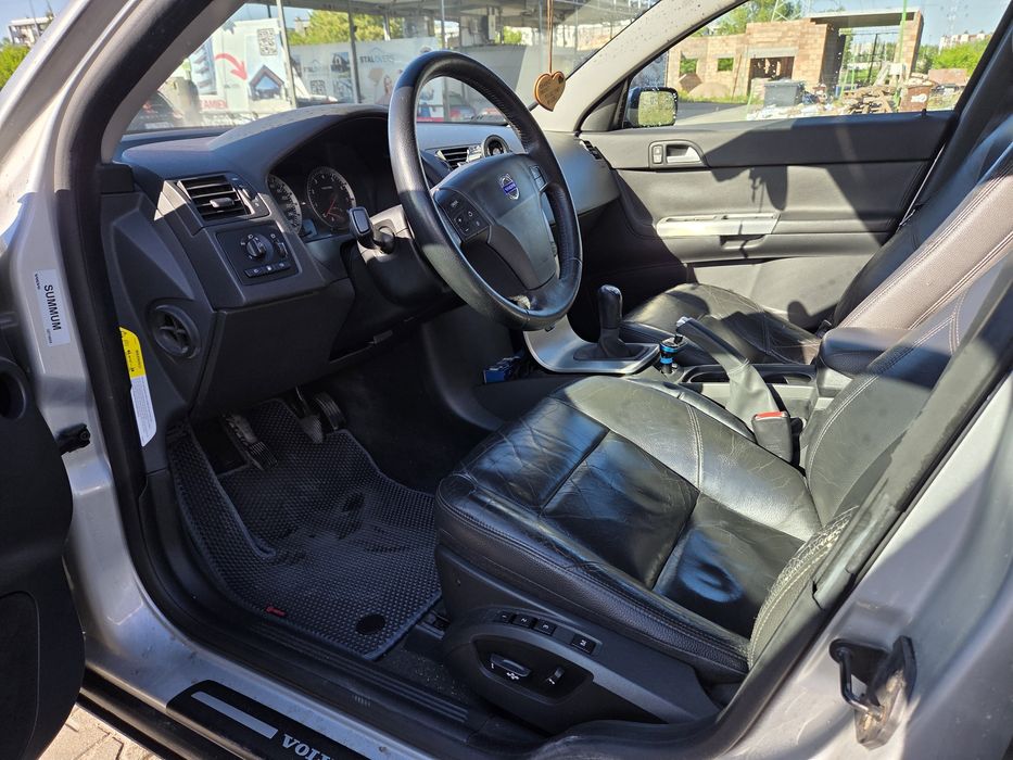 Sprzedam Volvo V50 T5
