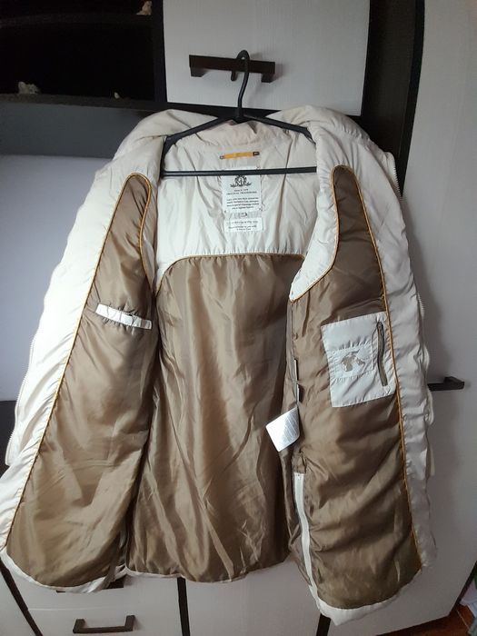 Брендовая зимняя куртка пуховик, 38