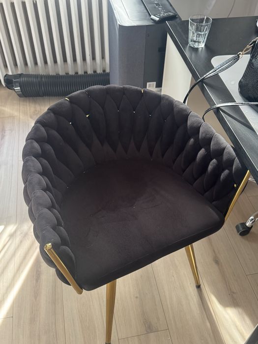 Odsprzedam wyposażenie salonu