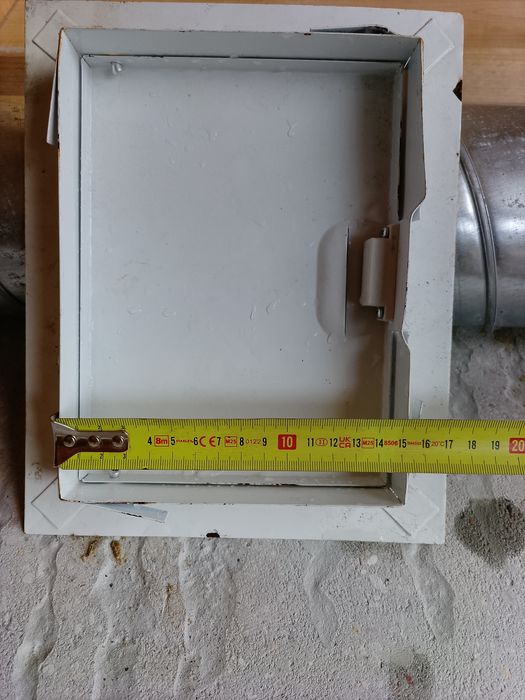 Drzwiczki rewizyjne metalowe