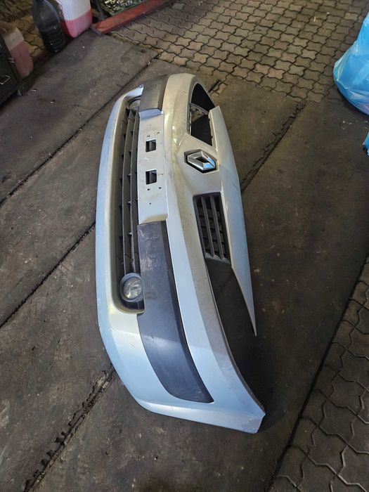 Передній бампер і крила на Рено Меган 2 (до рестайлінг)