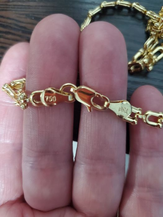 Продам золотую цепочку