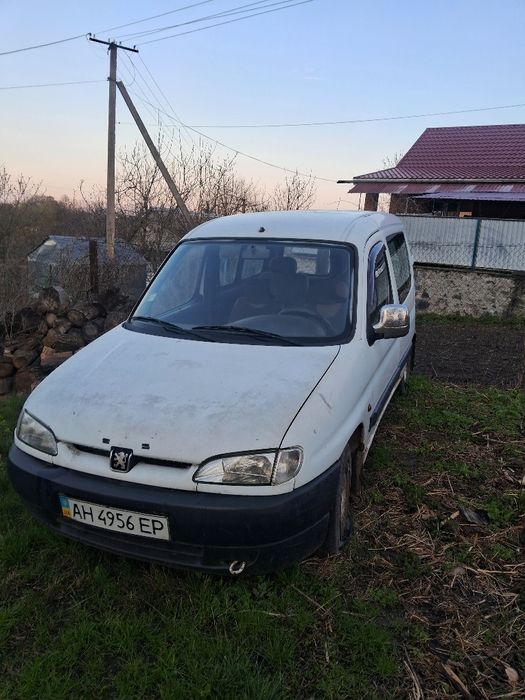 Продам пежо 1.9 дизель