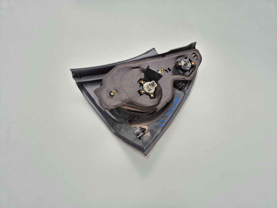 Lewa Tylna Tył Lampa Reflektor Daihatsu YRV Kompletna Europa Oryginał