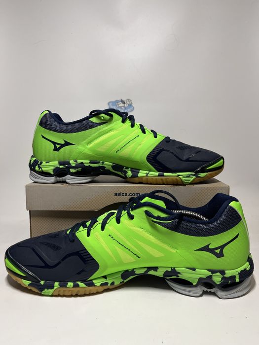 Кросівки Mizuno Wave Lightning Z2