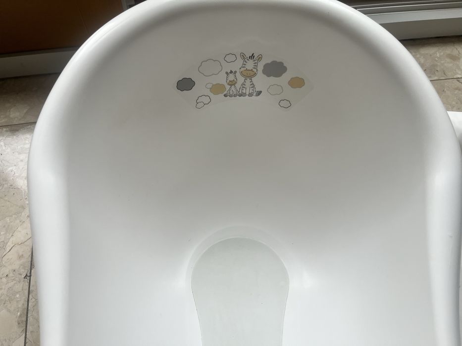Wanienka i przewijak plus 3 przescieradla