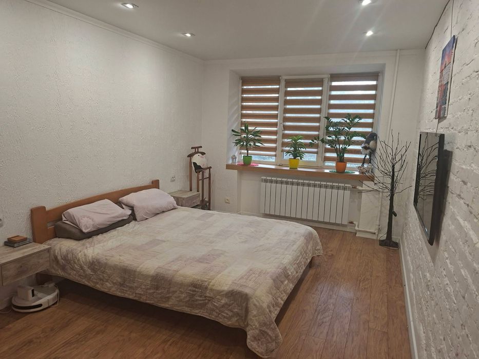 Продаж 2 кім. кв. Проспект Миру