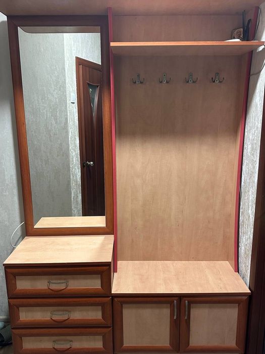 Продам вітальну б/у