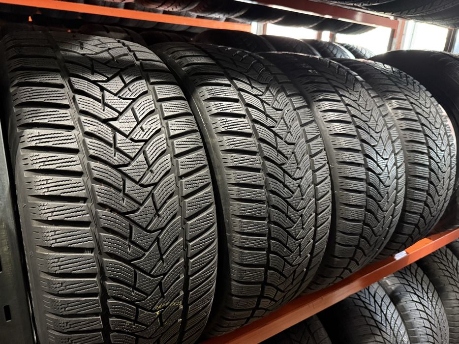 255/40 r19 Dunlop 4 шт.