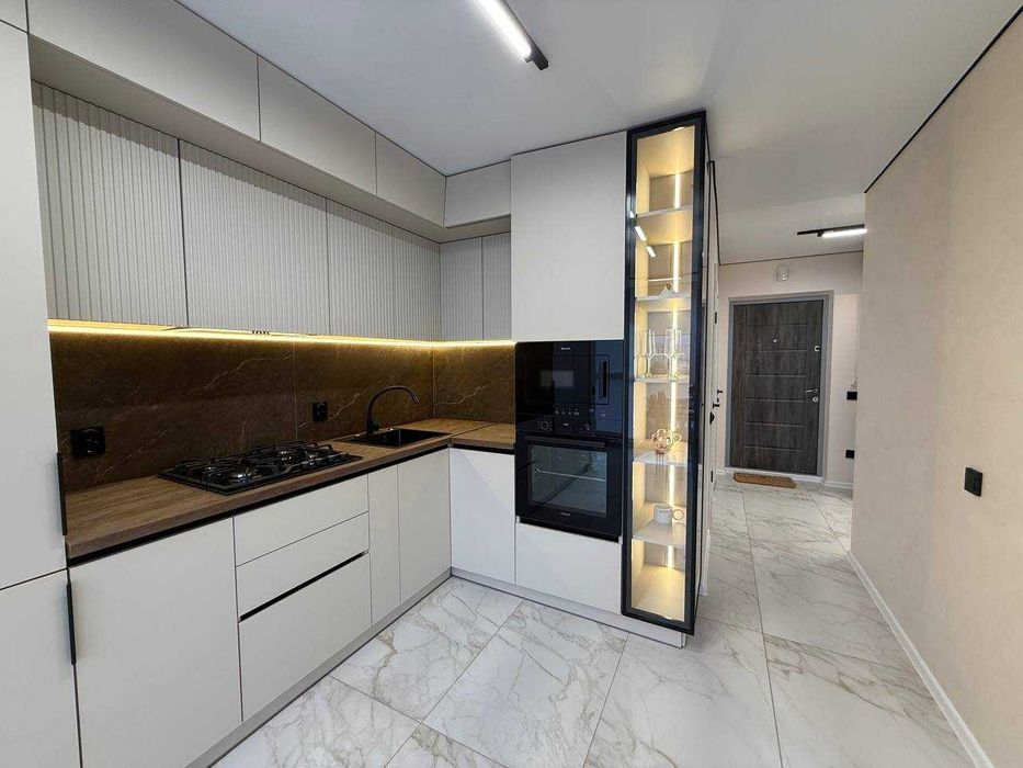 2 кімн вул. Білогірська, 64 м2. Сучасний ремонт. Меблі, техніка.