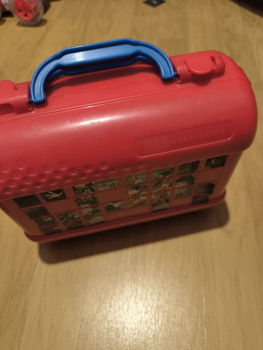 Malinha para criança com lápis e carimbos