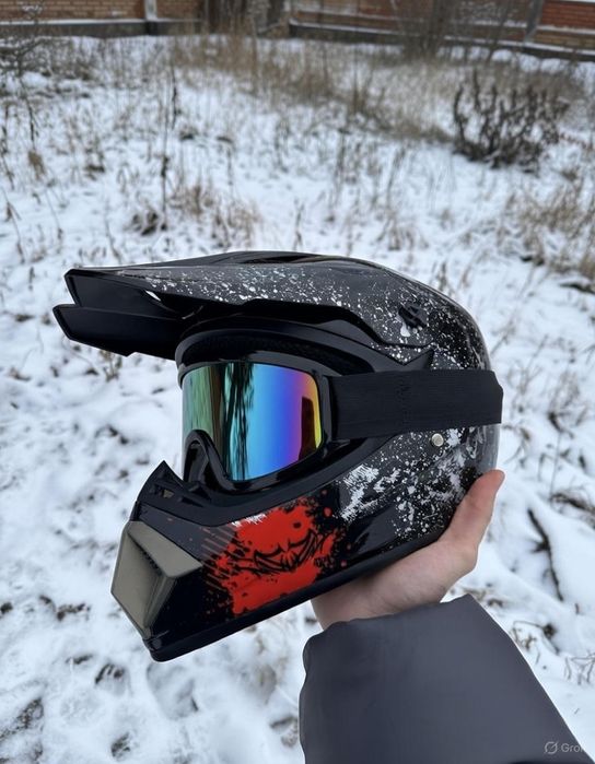 Кроссовый шлем Новый!