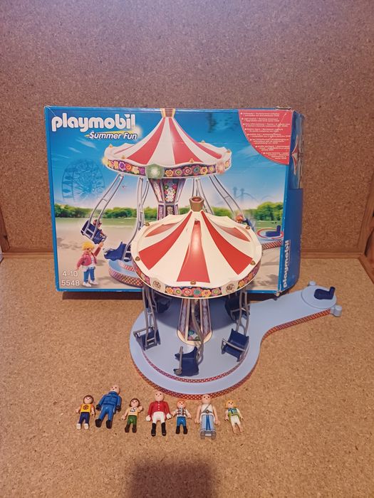 Playmobil carrocel com caixa e figuras