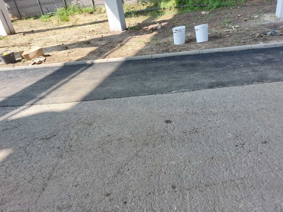 Asfaltowanie naprawa nawierzchni łatanie dziur regulacja studni włazów