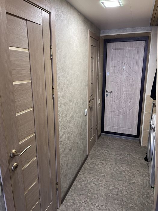 Продам дворівневу квартиру-гостинку