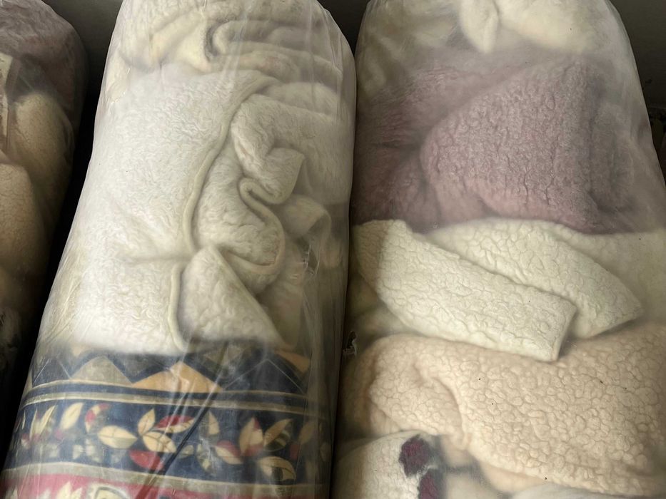 Шерстяні покривала з овечої ,верблюжої шерсті та шерсті лами