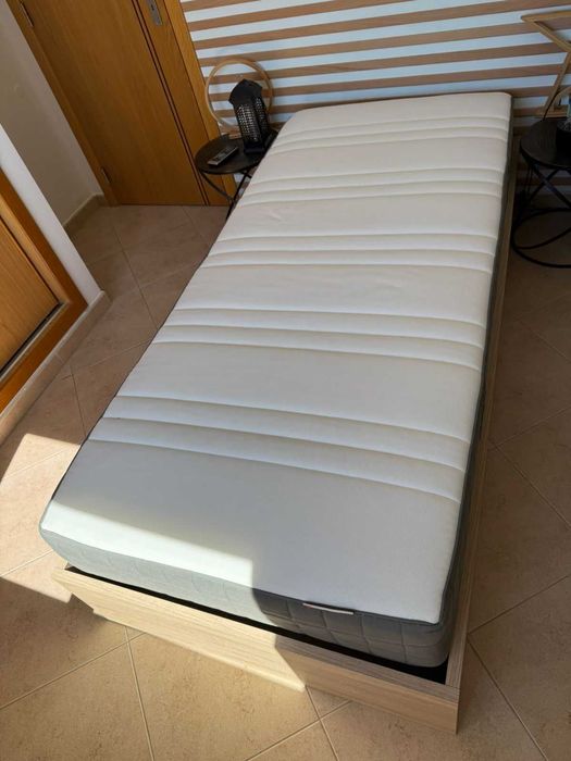 Cama solteiro / sommier