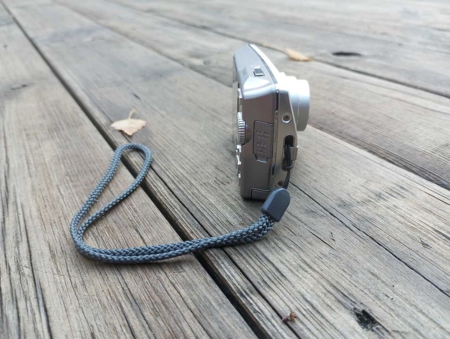 Olympus U700 all-weather 7.1 megapixel