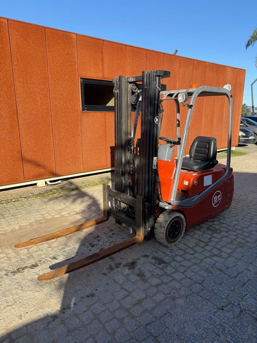Empilhador eletrico BT 1.6T