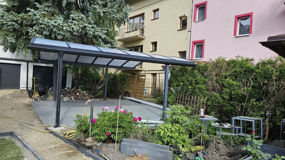 Wiata samochodowa 5,5x5,5m Antracyt