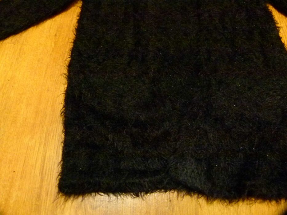 rozm 110/116 H&M sweter kardigan czarny włochaty