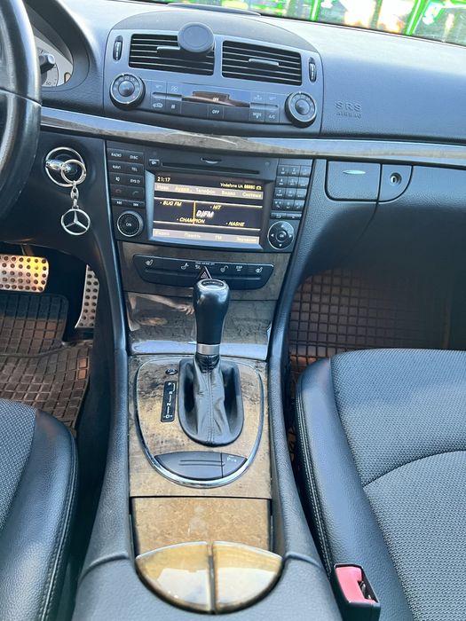 Мерседес 211 2009 3.0 CDI