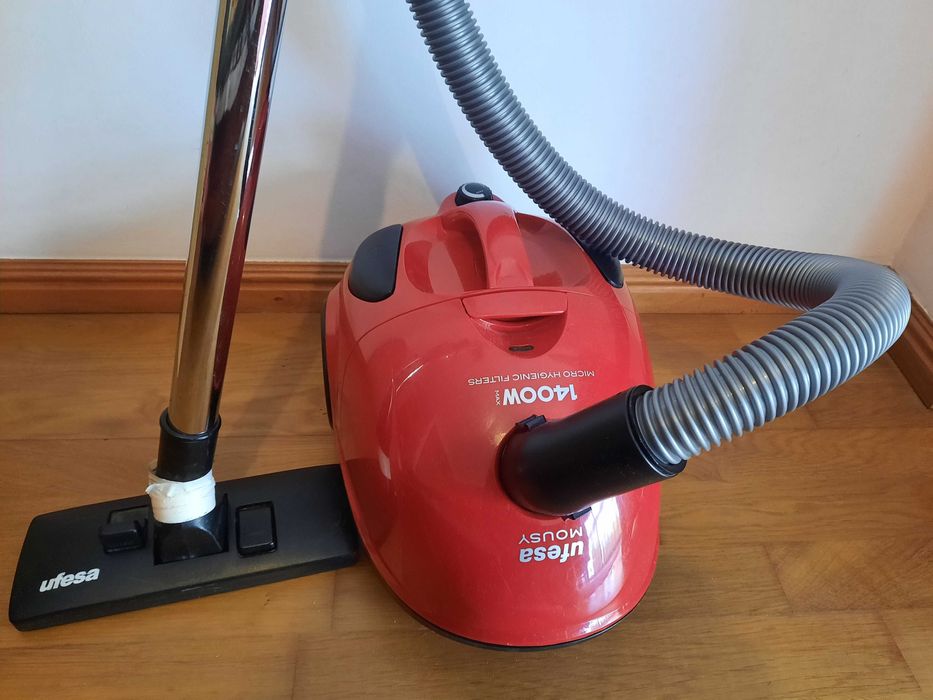 Aspirador vermelho