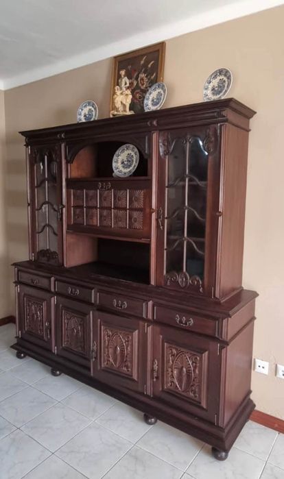 Movel antigo em bom estado