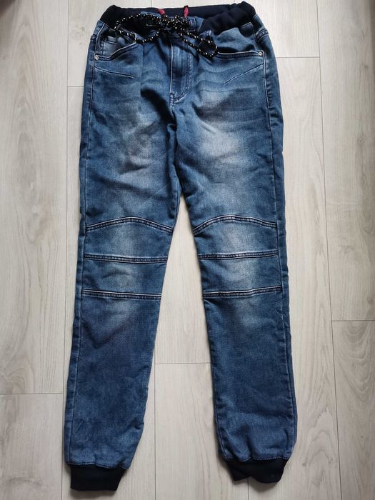 Spodnie   jeansy.