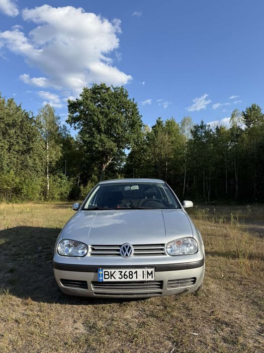 Продам машину Golf
