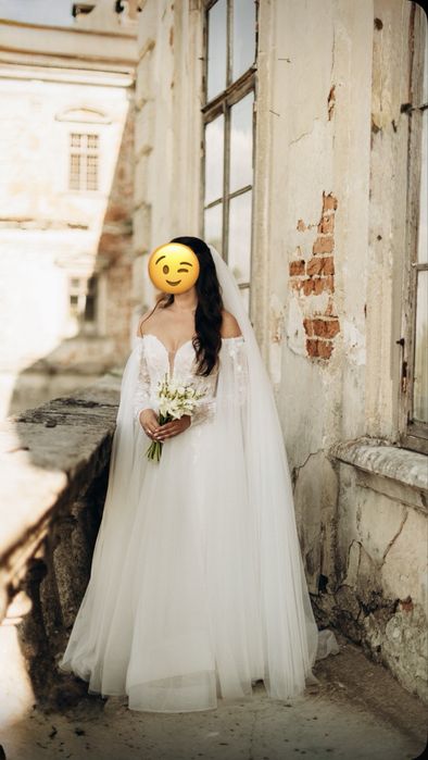 Продам розкішну весільну сукню.
