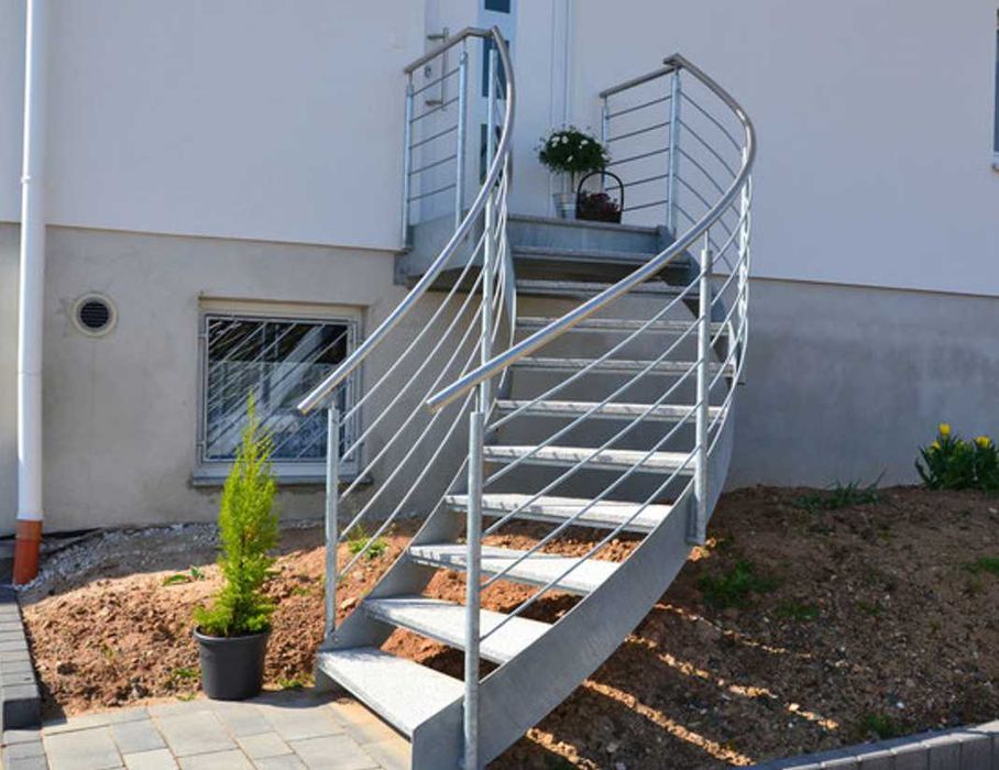 schody wewnętrzne konstrukcja stalowa